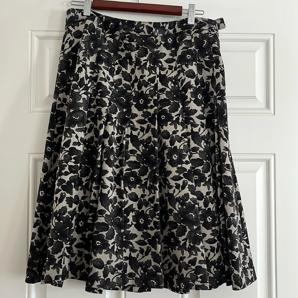 Isaac Mizrahi for Target A-Line Floral Pleated Skirt Button, Side Zip, Womens 6